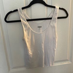 Cropped white ribbed tank top